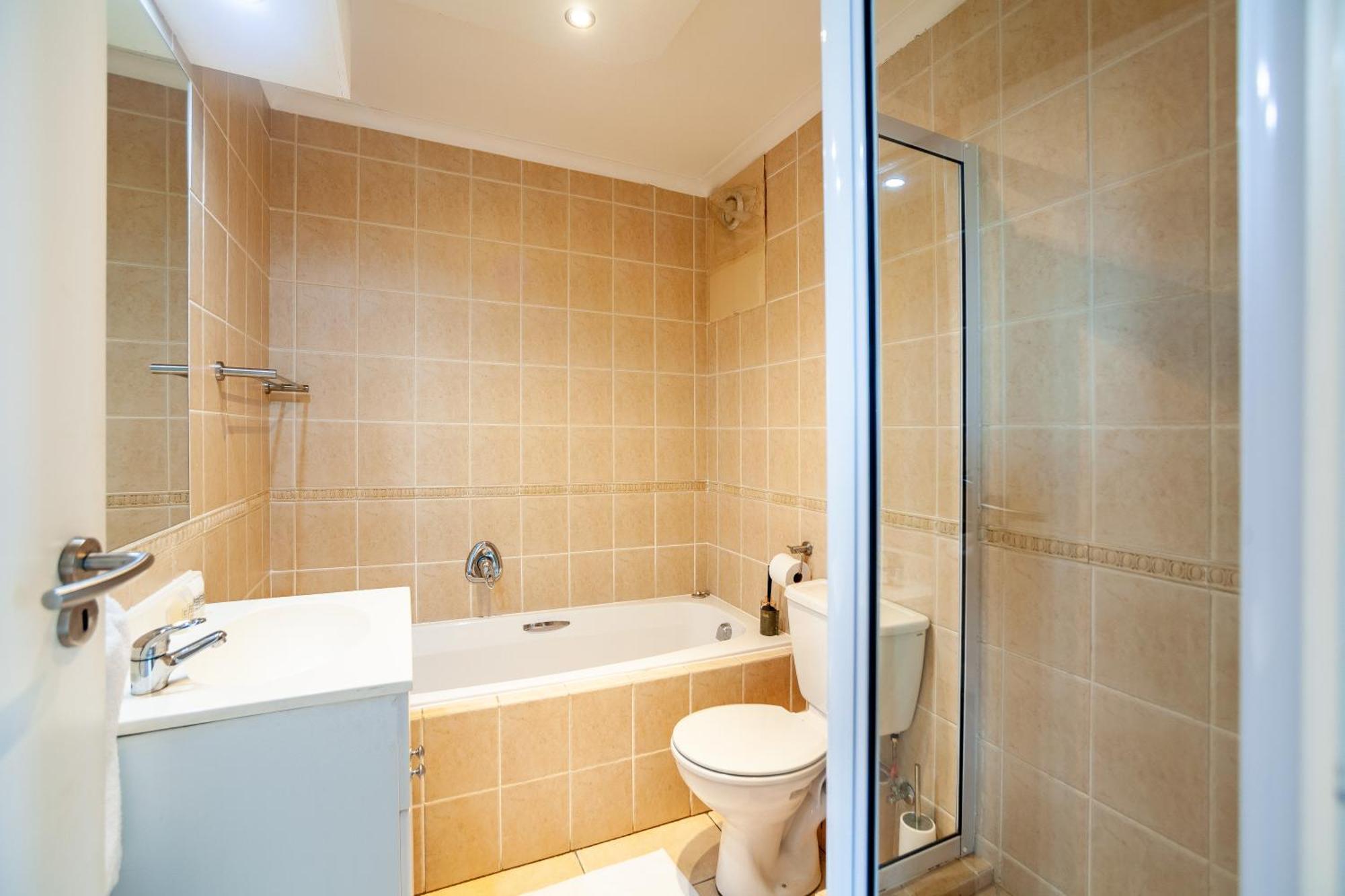 Luxury Ocean View Beachfront 2 Bed Apartment -206 The Waves, Blouberg, Cape Town Bloubergstrand Exterior photo