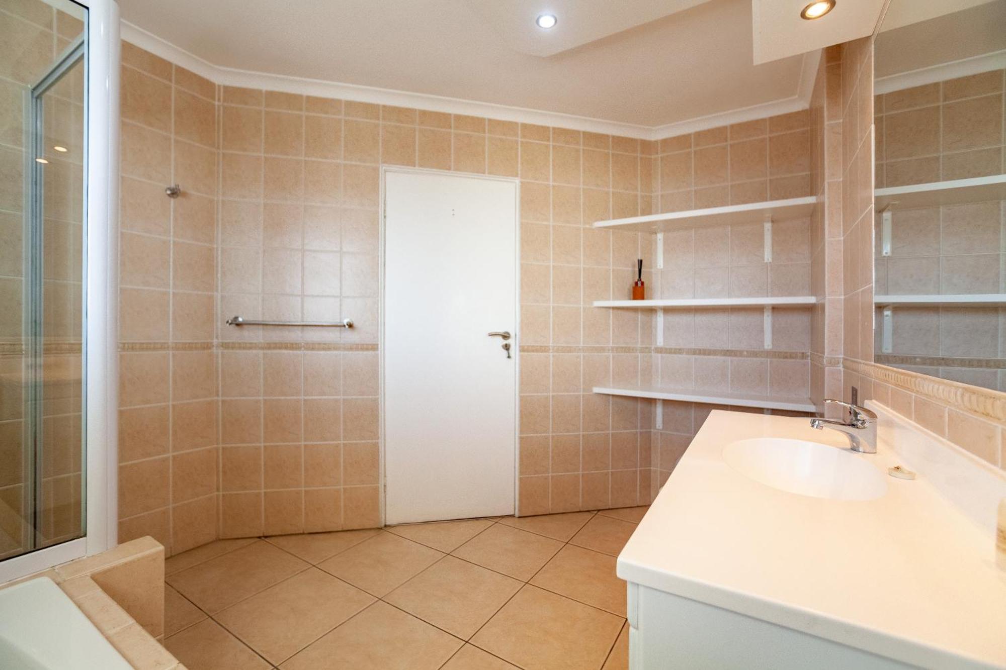 Luxury Ocean View Beachfront 2 Bed Apartment -206 The Waves, Blouberg, Cape Town Bloubergstrand Exterior photo